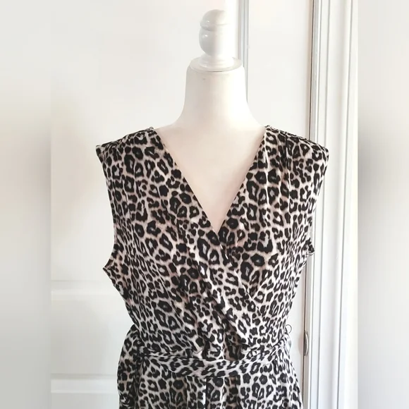 🌺Apt.9 Wrap Dress - Picture 2 of 9